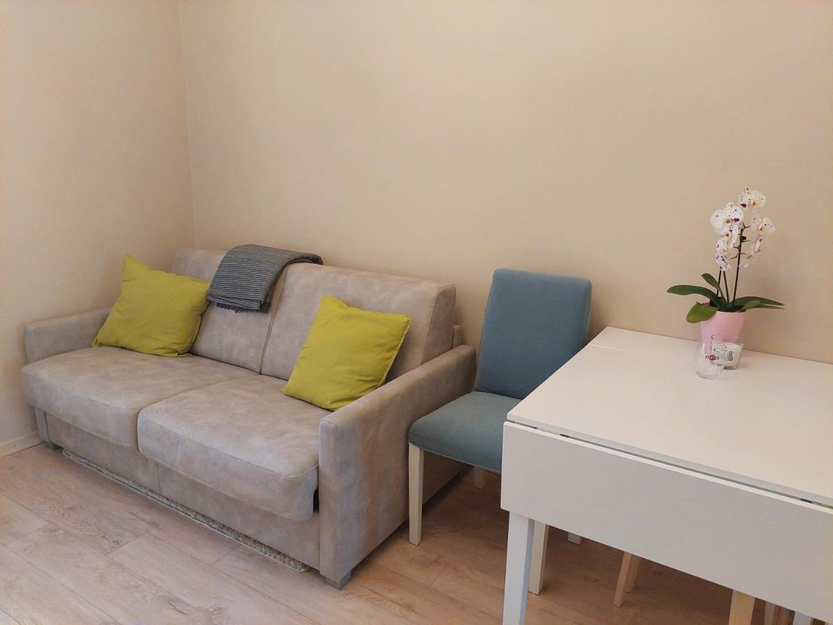 Cosy One Seperate Bedroom Apartment In City Center, Perfect For Family Trip. 리가 외부 사진